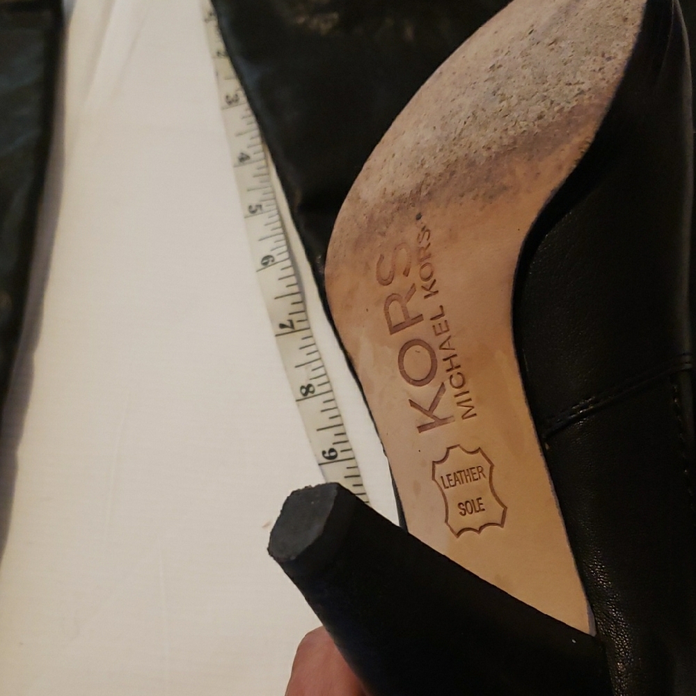 KORS,Michael Kors Black Over the Knee Boots Sleek Design,size 7, Worn Only Once. - Picture 7 of 9